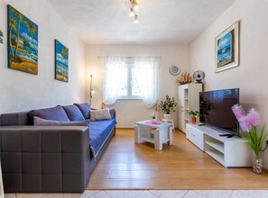 House (Two Bedroom Holiday Home) | Living room - Relaxing Zadar Hideaway With Seasonal Pool & Seaside Charm (Zadar)