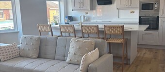 Charming 3-bedroom apartment with WiFi in Cullercoats