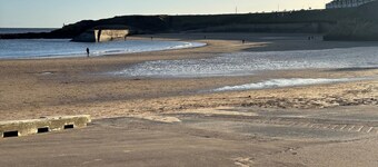 Charming 3-bedroom apartment with WiFi in Cullercoats