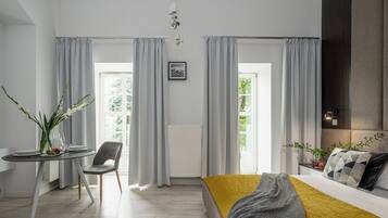 Studio Suite Klasik | Didekorasi berbeda-beda, setrika/meja setrika, dan Wi-Fi gratis