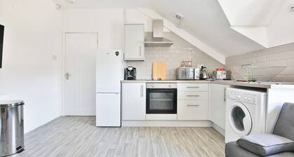 1 Bed Flat Near Cardiff City Centre