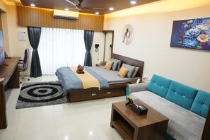 2 室のベッドルーム、デスク、アイロン / アイロン台、WiFi (無料)