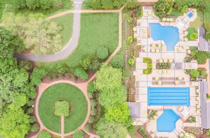Indoor pool, outdoor pool - Perfect for large groups. 8BDR/8BA package in Historic Powhatan Resort. (Williamsburg)