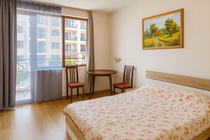 1 chambre, fer et planche à repasser, Wi-Fi, literie fournie