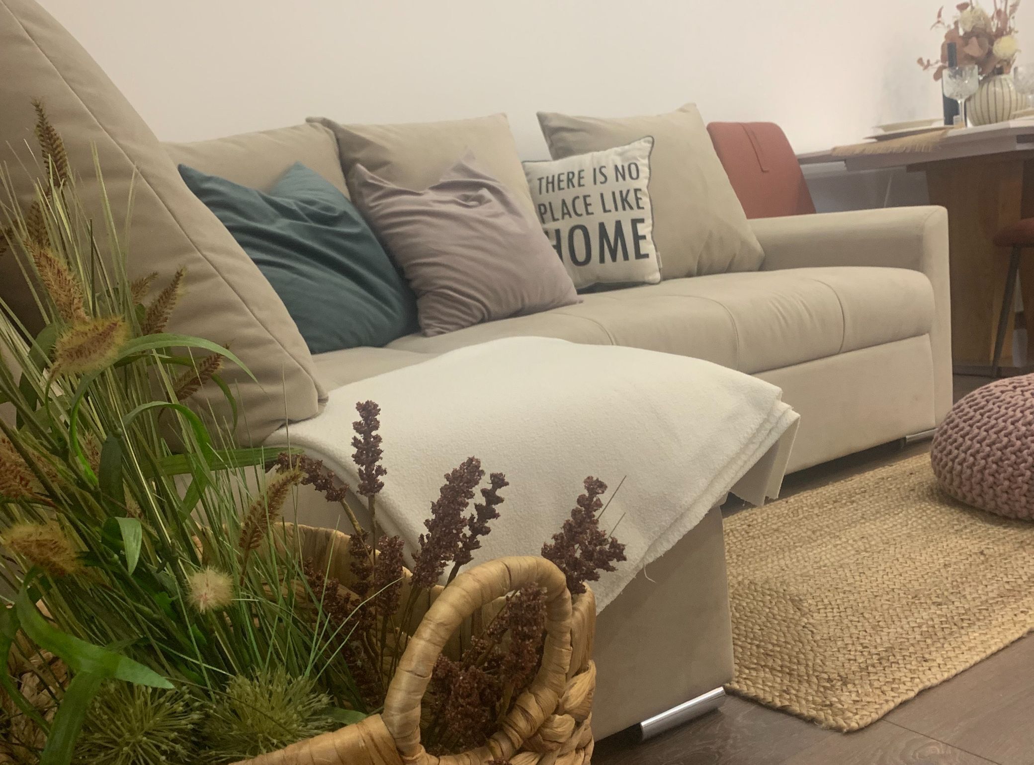 Apartment (One Bedroom Apartment 3) | Living room | 32-inch flat-screen TV with satellite channels