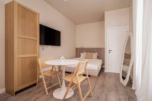 1 bedroom, WiFi, bed sheets - Minimalistic - Chic Studio (Antwerp)