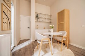 Dining - SPA - Chic & Renovated Studio (Antwerp)