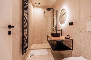 Hair dryer, towels, soap, toilet paper - Bohemian - Chic Renovated Studio (Antwerp)