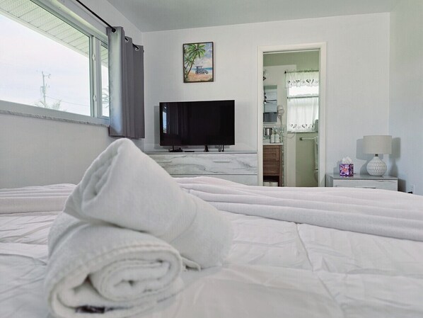 3 chambres, fer et planche à repasser, Wi-Fi gratuit, draps fournis