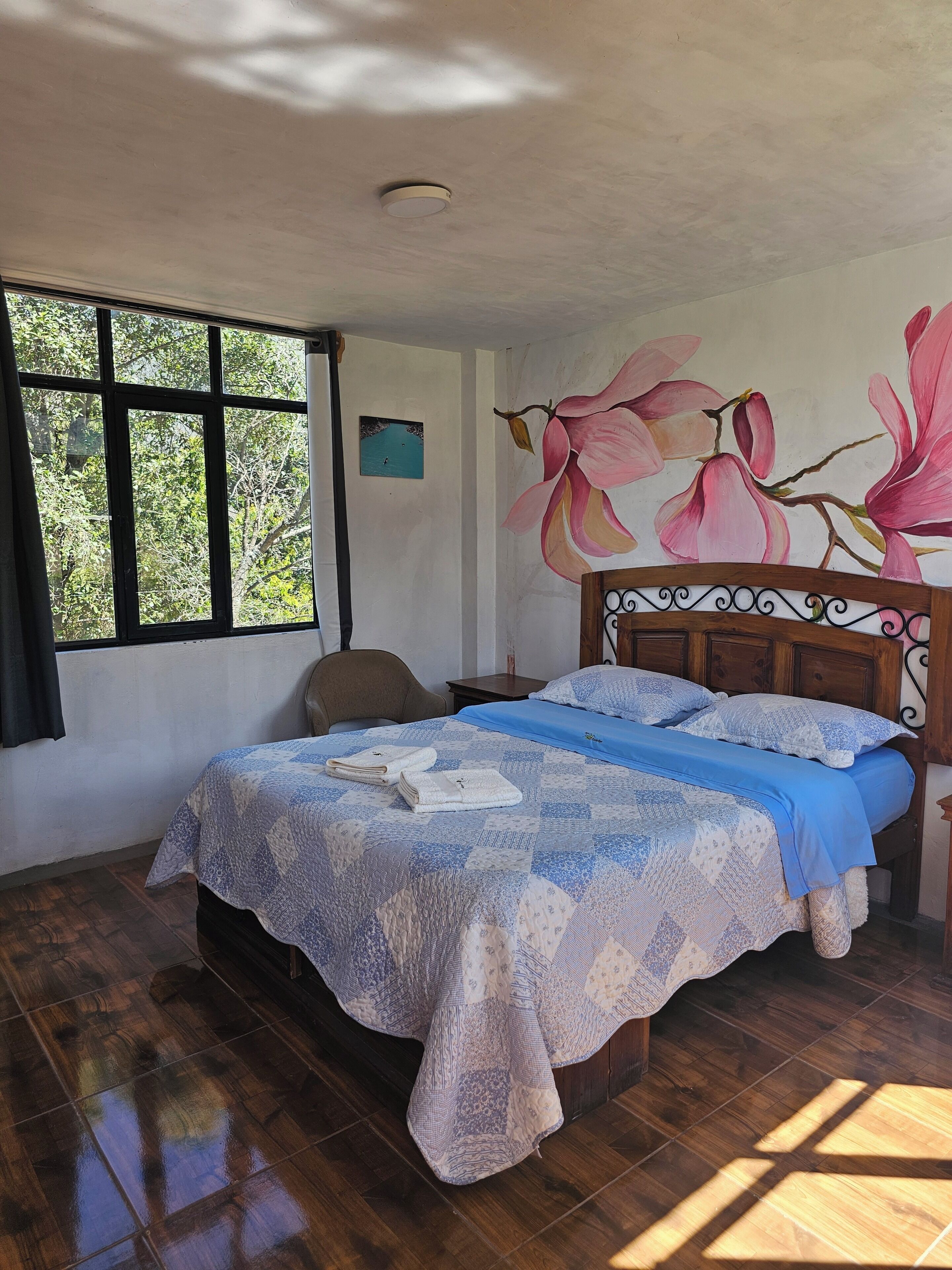 Comfort Room, Mountain View | Free WiFi