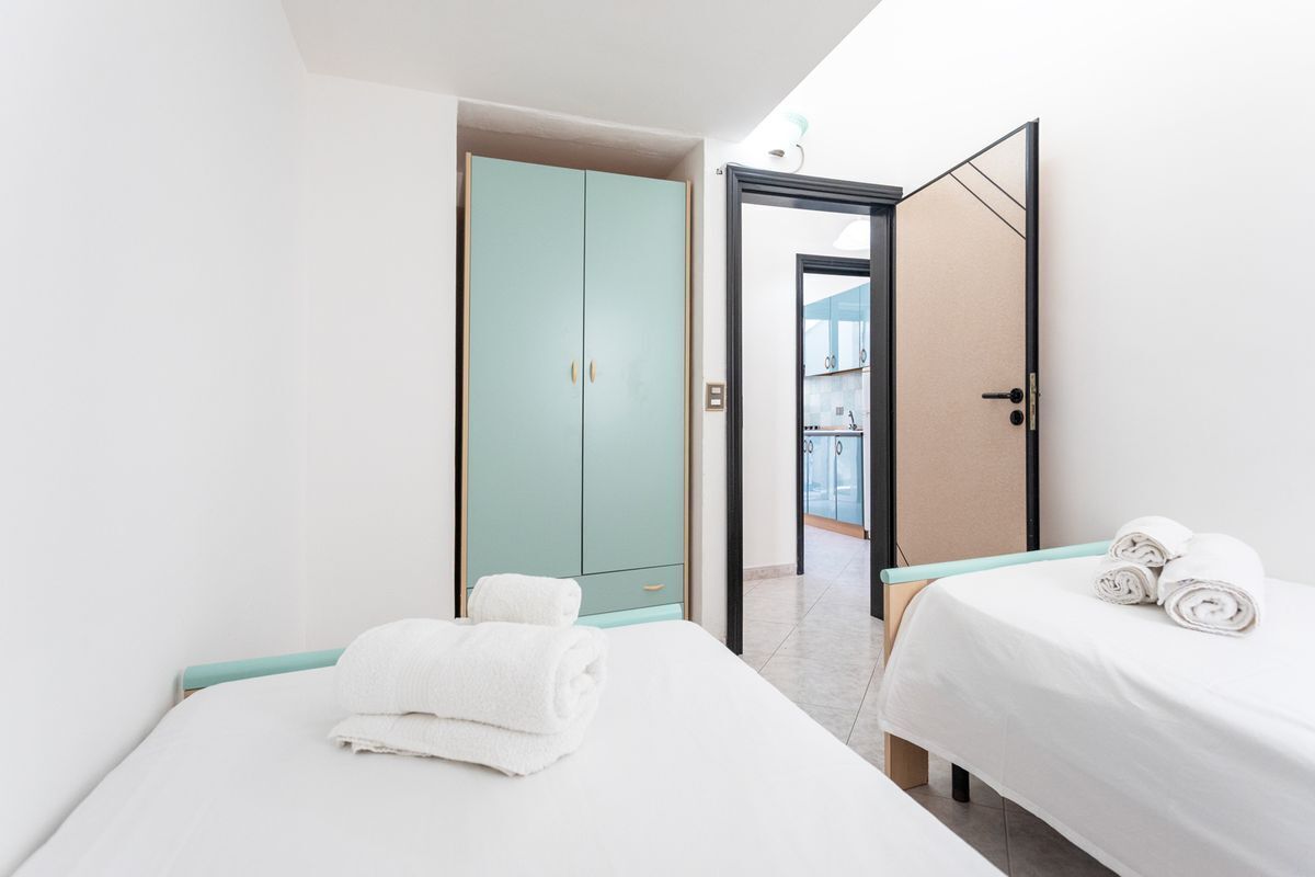 10 bedrooms, free WiFi, bed sheets