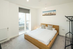 1 slaapkamer, een strijkplank/strijkijzer, wifi, beddengoed