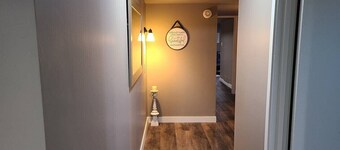 No Cleaning Fee! BYU Creamery, W/D, 65" TV, King