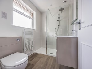 Shower, towels
