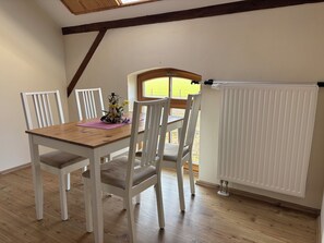 Dining - Cozy vacation apartment / fitter's room for 1-3 persons near Berlin FeWo 4. (Liebenwalde)