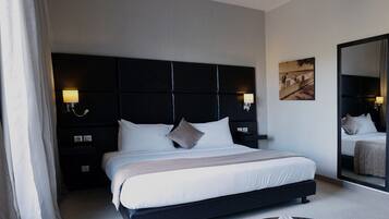 Standard Room | Minibar, desk, laptop workspace, blackout curtains