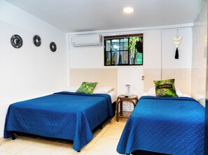 Basic Studio Suite | Iron/ironing board, free WiFi, bed sheets - Charly's Place  (San Salvador)