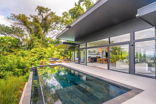 Modern 5BR Villa • Sunset Views • Near Dominical
