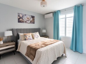 2 chambres, fer et planche à repasser, Wi-Fi, draps fournis