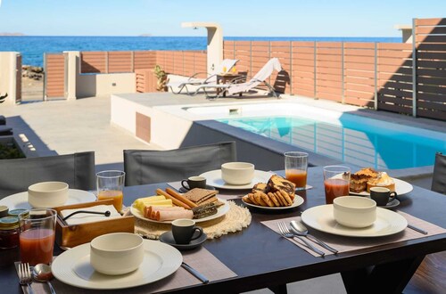 Anasa Luxury Seafront Villa with Heatable Pool, Villa