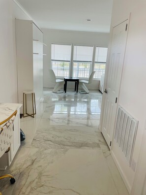 Interior - Athena Elegant Bright Romantic jetted tub getaway wedding venues fitness room (Galloway)