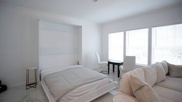 1 bedroom, desk, iron/ironing board, WiFi
