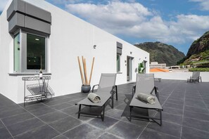 Terrace/patio - Central Rooftop Apartment |TerraceSea  Alecrim (Ribeira Brava)