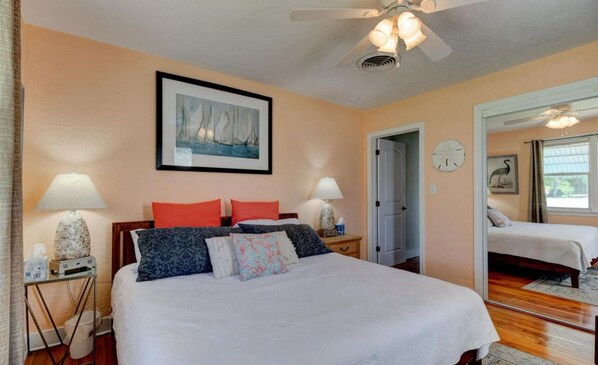 3 habitaciones, escritorio, tabla de planchar con plancha y wifi gratis 