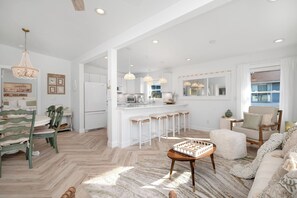 Televisio, videopelejä, DVD-soitin, kirjoja