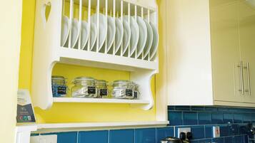 Family Apartment, River View | Private kitchenette | Electric kettle