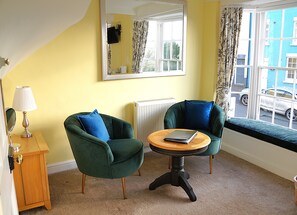 Deluxe Double or Twin Room, River View | Living area - Radcliffe Guest House (Ross-on-Wye)