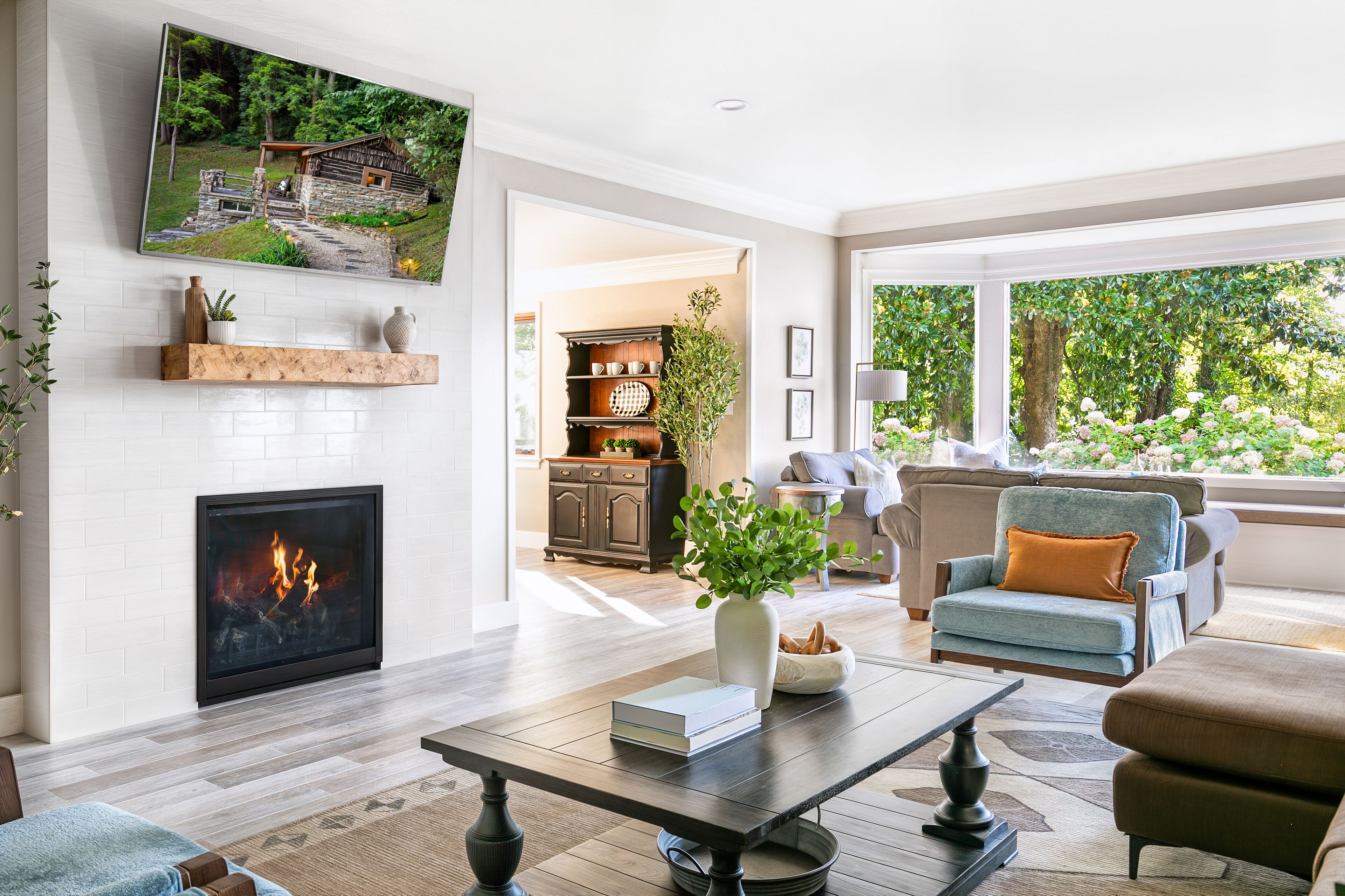 TV connectée, table de tennis de table, livres, imprimantes