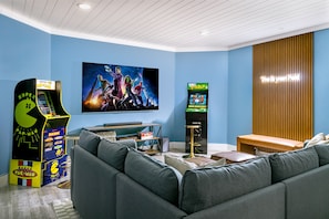 Games room - 6BR/6.5 Mountain Luxury•Hot Tub•Game Room•Town/Mountain Views•Walk to Downtown (Bryson City)