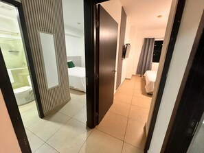 2 chambres, fer et planche à repasser, Wi-Fi, draps fournis