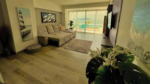 Living area - Exclusive apartment in Calzada de Amador (Panamá)