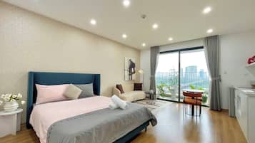 Hypo-allergenic bedding, individually furnished, desk, laptop workspace