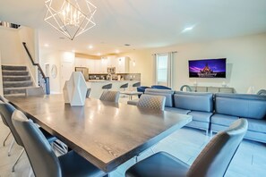 Dining - Special Offer! Game Rm, Xbox, PlayStation, Themed Rm, Private SPA 4545 (Kissimmee)