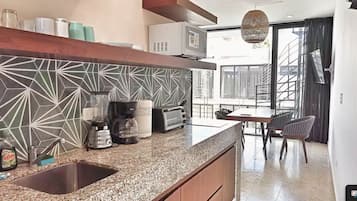 Premium Apartment, 1 Bedroom, Private Pool, Pool View | Private kitchen