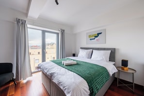 Deluxe Penthouse, City View | 3 bedrooms, blackout curtains, iron/ironing board, cots/infant beds - Modern Penthouse with 3-bedrooms (Prague)