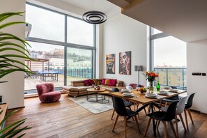 Deluxe Penthouse, City View | In-room dining - Modern Penthouse with 3-bedrooms (Prague)