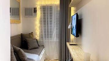 2 chambres, fer et planche à repasser, Wi-Fi, draps fournis