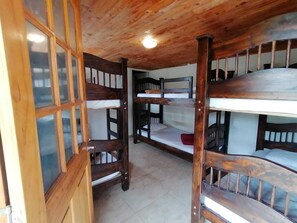 베이직 공용 도미토리 (CAMA)