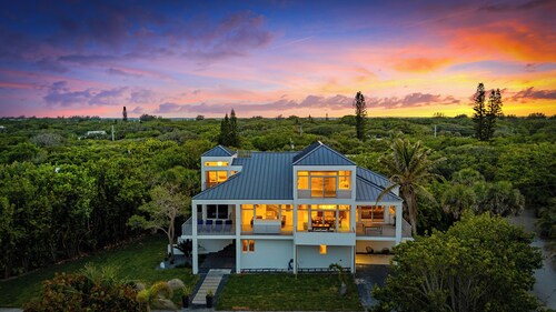 Vero Beach / Beach Access, Ocean Views & Fire Pit