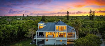 Vero Beach / Beach Access, Ocean Views & Fire Pit