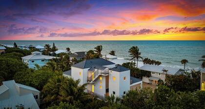 Vero Beachfront Retreat / Ocean Views • Fireplace