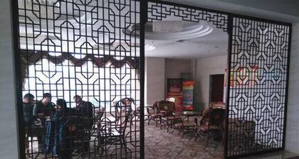 Jinjing Business Hotel