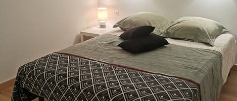 1 bedroom, iron/ironing board, bed sheets