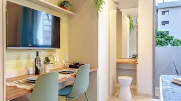 公寓 | 办公桌、免费 WiFi