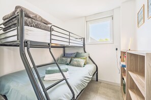 2 bedrooms, free WiFi, bed sheets