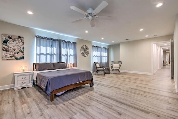 4 bedrooms, WiFi, bed sheets
